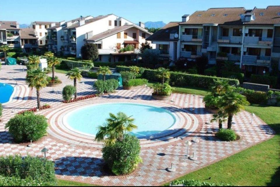 Apartamento Casa Lorenzo Desenzano del Garda Exterior foto