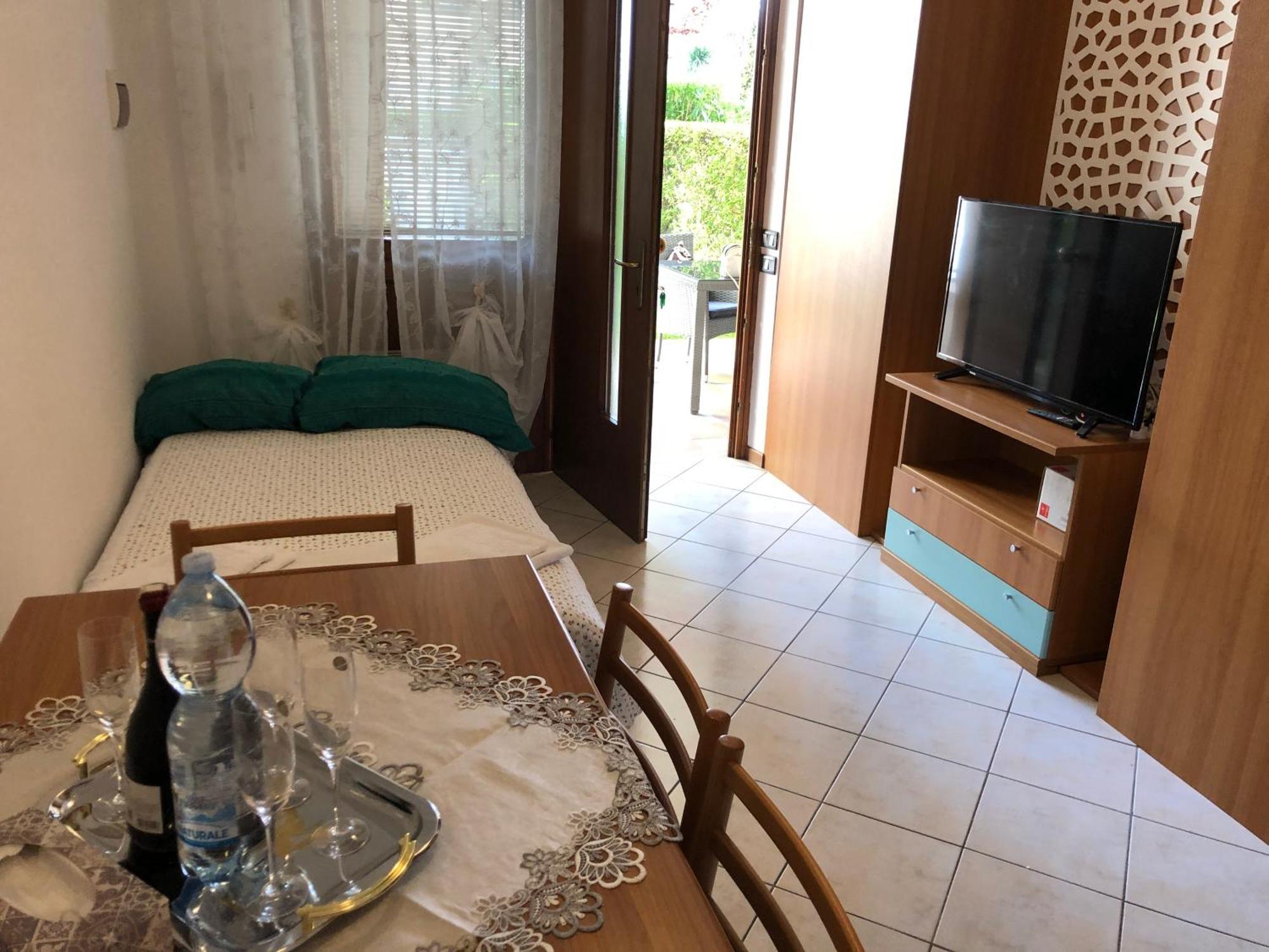 Apartamento Casa Lorenzo Desenzano del Garda Exterior foto